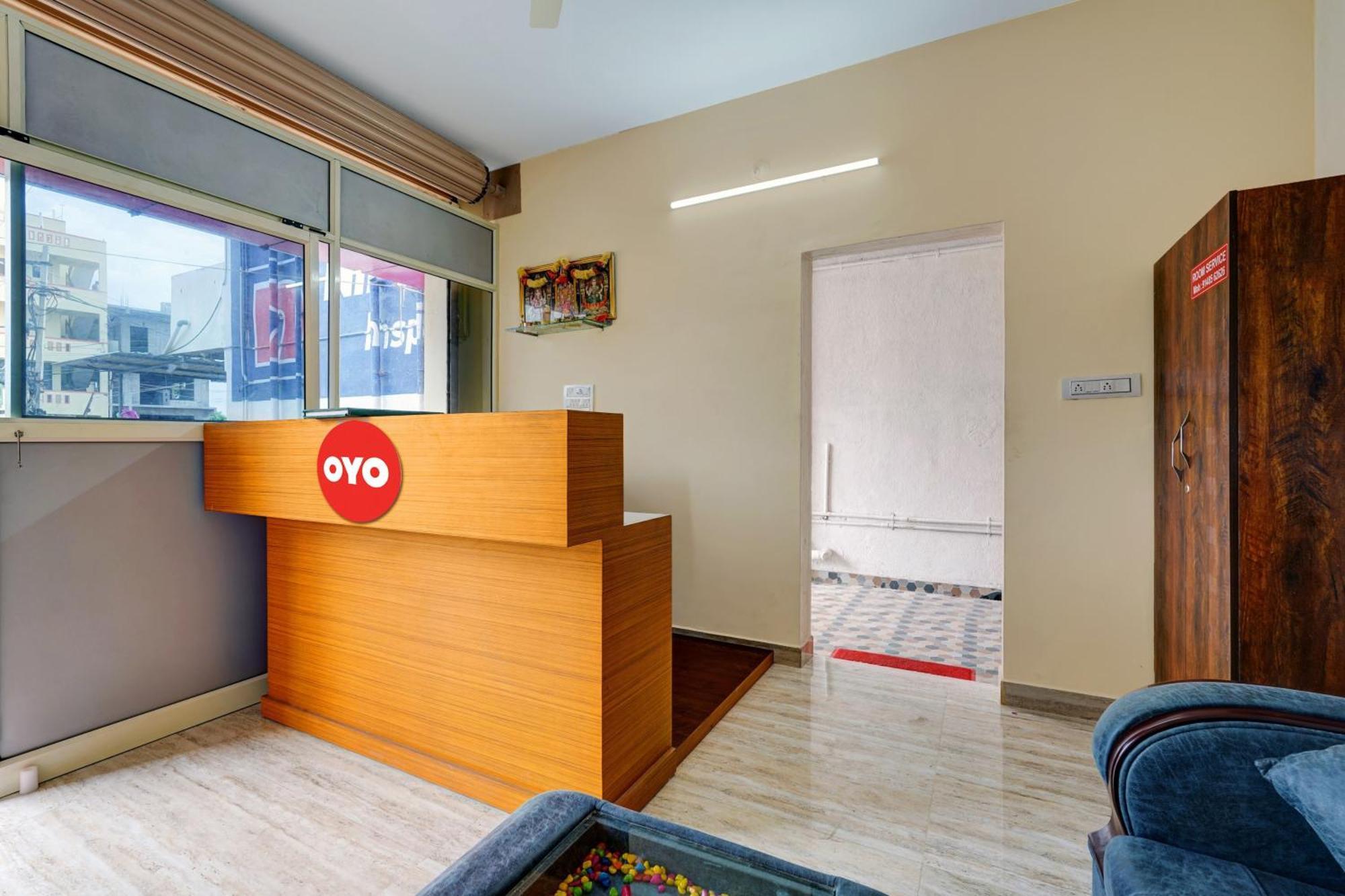 Oyo Flagship Shri Sai Palace Kumbalgod Dış mekan fotoğraf